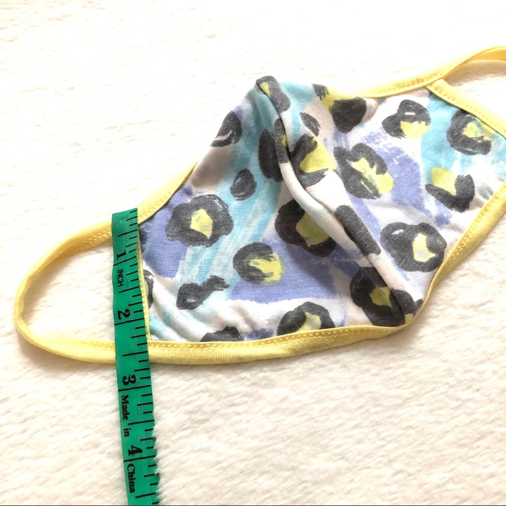 ❤️ 5 for $15 Abstract Design Yellow Trim Face Mask - Picture 5 of 7
